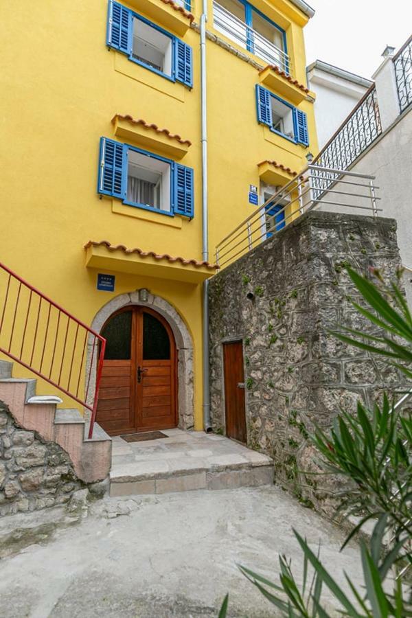 Old Beauty Apartment Novi Vinodolski Exterior photo